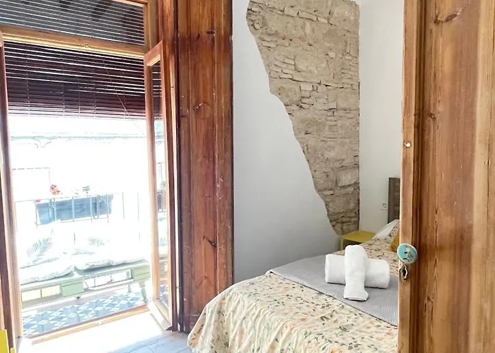 Bodegas De Cazón Barrio San Miguel * Jerez de la Frontera