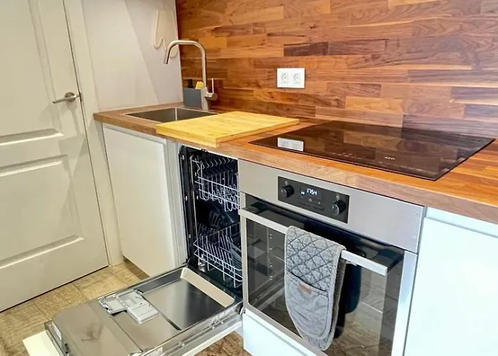 Bodegas De Cazón Barrio San Miguel *