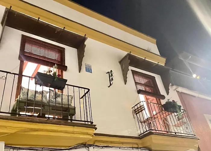 Bodegas De Cazón Barrio San Miguel * Jerez de la Frontera